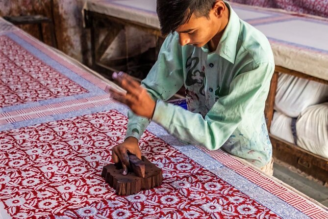 Jaipur Half-Day Shopping Tour with Hand Block Printing Class - Kuber Art N Craft: handmade painting on cotton, silk, and paper