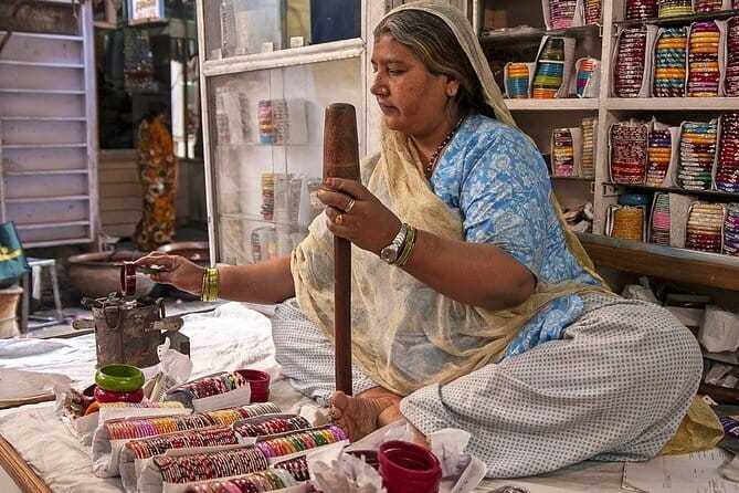 Jaipur Heritage and Old Market Shopping Tour - Johari Bazaar: your best bet for textiles, spices, leather, and bangles