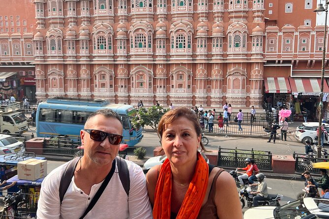 Jaipur Heritage Walk with Rickshaw Ride - Start at the flower market, where Jaipur wakes up