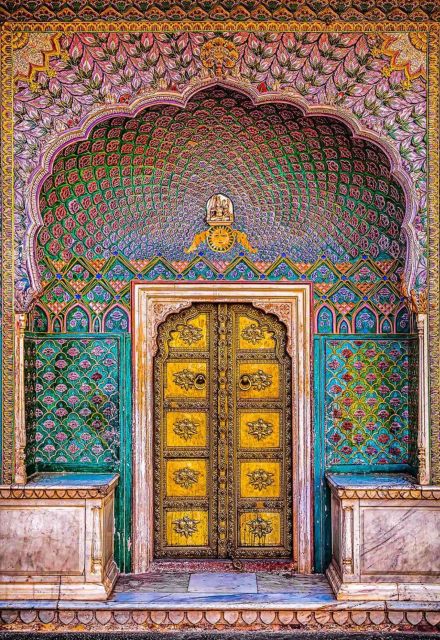 Jaipur: Instagram Tour of The Top Photography Spots - Jantar Mantar and the City Palace complex: geometry with a purpose