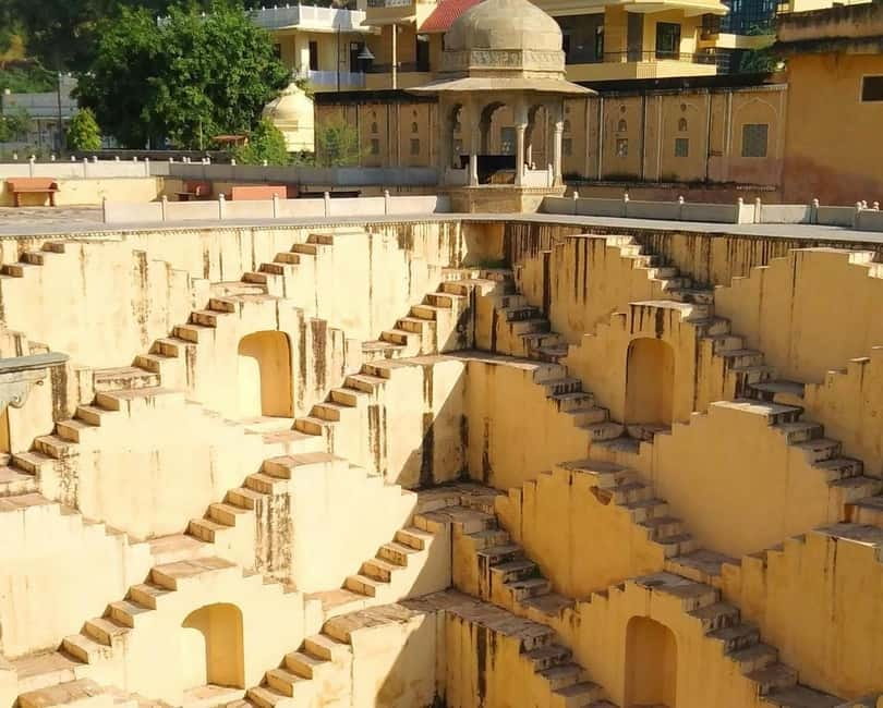 Jaipur: Instagram Tour of The Top Photography Spots - Jal Mahal from the roadside: water, hills, and the right angle