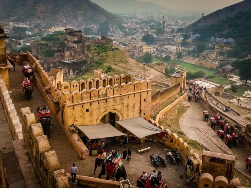 Jaipur: Jaipur & Amber Fort Full or Half-Day Guided Tour - Jantar Mantar: a short science stop that still feels worth it