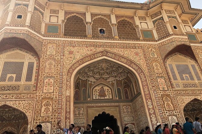 Jaipur Local Sightseeing Tour by Car and Driver - What the driver adds, beyond just driving