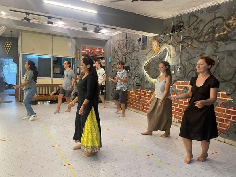 Jaipur: Namaste Bollywood l Dance like a Star - The Cultural Brief That Makes Bollywood Click
