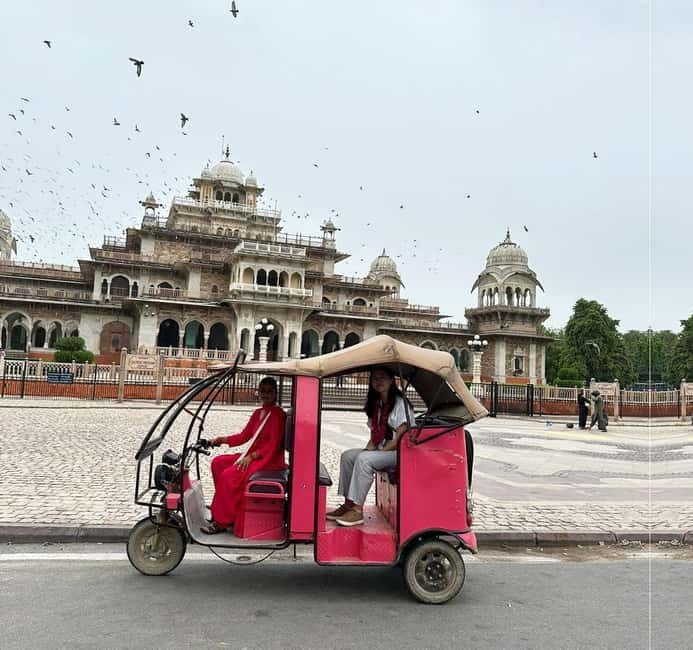 Jaipur Private City Tour with a Women-Driven E-Rickshaw Ride - What you need to know about walking, shoes, and temple dress code