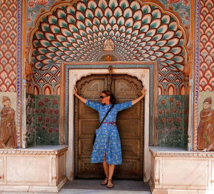 Jaipur: Private Full Day City Sightseeing Tour with Guide - The day starts with the basics done right: pickup, A/C, and a plan