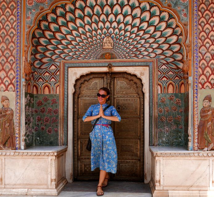 Jaipur: Private Full Day City Sightseeing Tour with Guide - Amber Fort and Sheesh Mahal: red sandstone, white marble, mirror drama