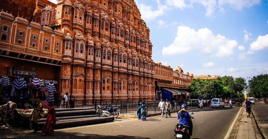 Jaipur: Private Full-Day City Tour by Tuk-Tuk or Car - Private tuk-tuk day in Jaipur: what you really get