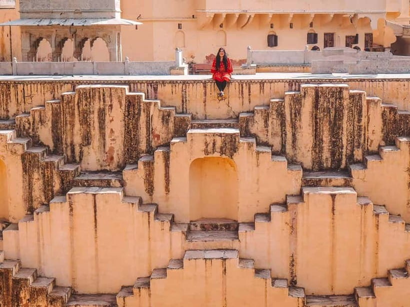 Jaipur: Private Full-Day City Tour by Tuk-Tuk or Car - Jal Mahal photo stop: a palace in water, with real photo pressure