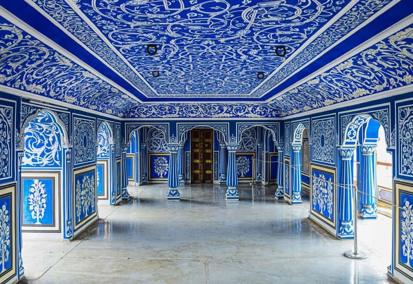 Jaipur: Private Full-Day City Tour By Tuk-Tuk with Pick-Up - Gaitor Ki Chhatriyan, a Quieter Royal Cenotaph Stop