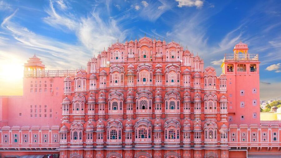 Jaipur: Private Full Day Sightseeing Tour By Car with Guide - Hawa Mahal at the right moment, Palace of Winds details you can actually see