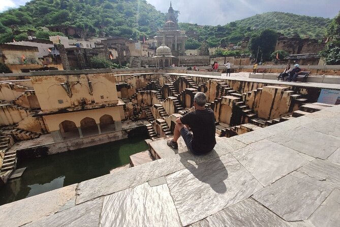 Jaipur Private Full-Day Sightseeing Tour by Tuk-Tuk with Pickup - Getting started: hotel pickup and your first look at Jal Mahal