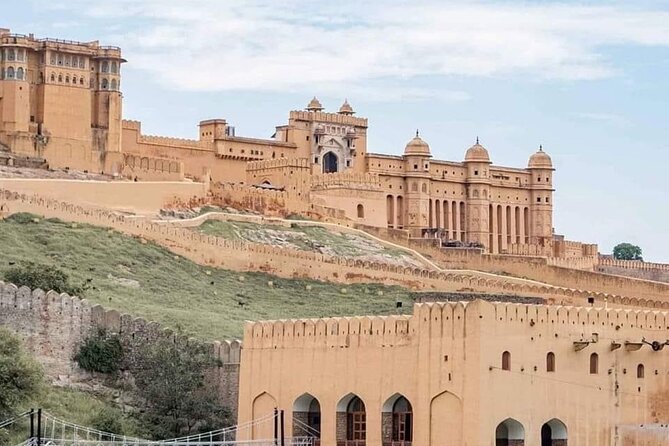 Jaipur Private Full Day Sightseeing Tour with Guide by Car - City Palace: a major royal complex with free admission