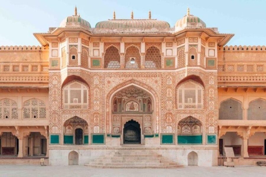 Jaipur: Private Sightseeing Day Tour with Guide by Car - Lunch plus the arts and crafts market break