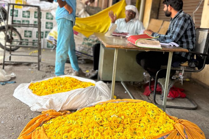 Jaipur: Shopping Tour with Blue Poetry & Printing Workshop & Rugs - From Johri Bazaar to the market mindset: shop with a craftsman’s lens