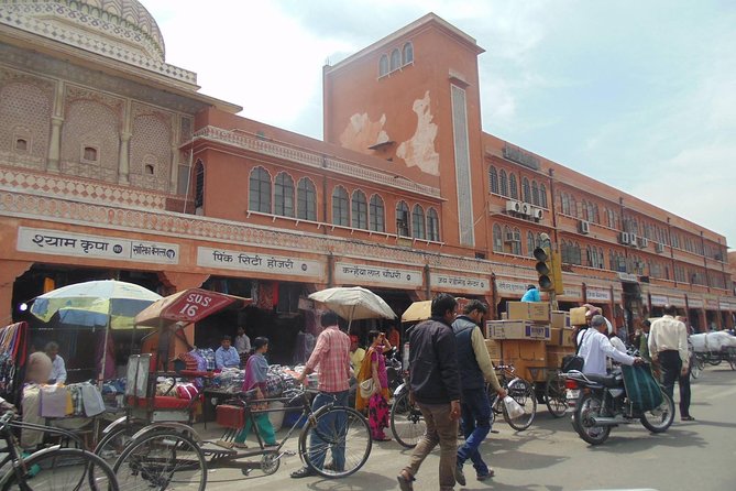 Jaipur Sightseeing & Shopping Tour by Private Car with Guide - Hawa Mahal: the iconic windows moment, quick and memorable