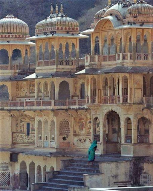 Jaipur sightseeing tour with monkey temple (Galta ji temple) - Jantar Mantar and the big stone sundial