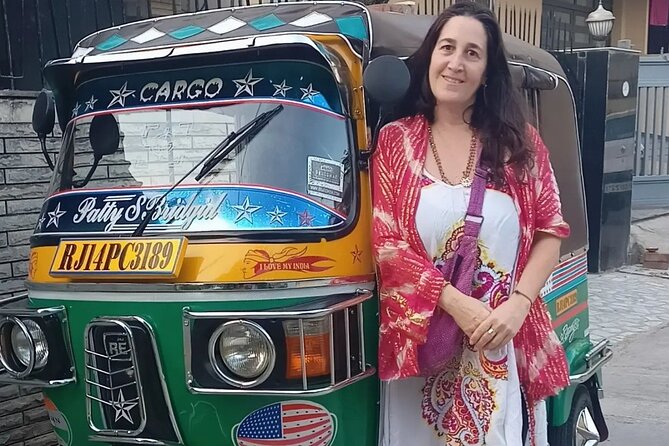 Jaipur Sunrise Tour with Morning Flower Market Walk - Price and logistics: what $9 gets you, plus the small add-ons