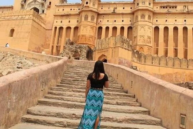 Jaipur Tour Pink City by Car From Delhi All Inclusive - Guide quality is the real differentiator, and it shows up in reviews