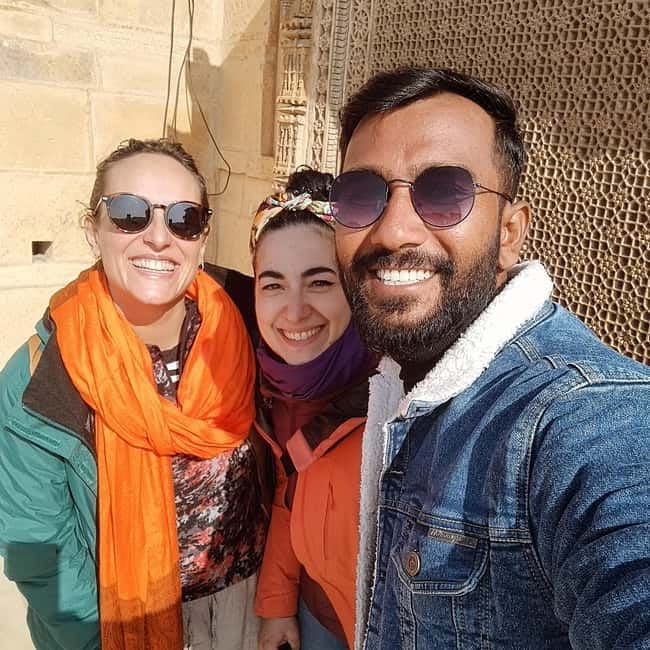 Jaisalmer Walking Tour: A Stroll Through Time and Culture - Starting near Kila Parking and the first fort entrance gate