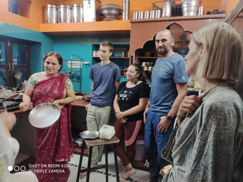 Jodhpur 9 Dishes Cooking Class Experience pickup and drop - What You Actually Cook: The Nine Vegetarian Dishes and Curry Focus
