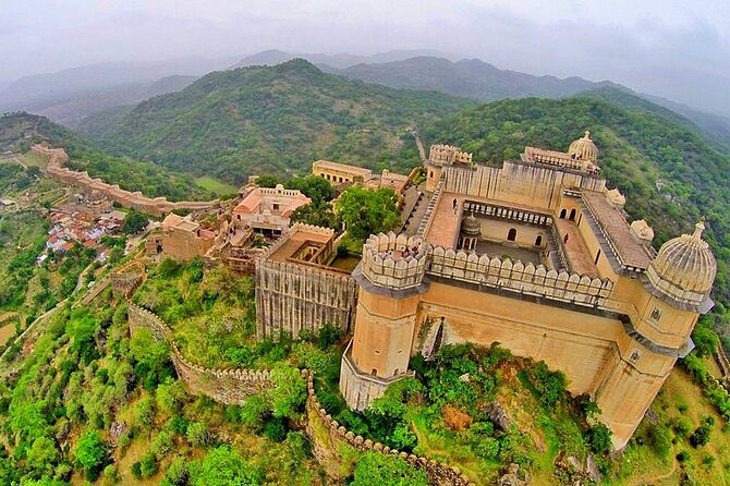Jodhpur to Udaipur via Ranakpur Jain Temple & Kumbhalgarh Fort - Kumbhalgarh Fort: 36 kilometers of walls and the feeling of scale