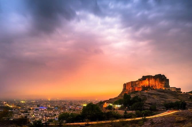Jodhpur Walk With Kuku - Jaswant Thada: marble calm after the fort rush