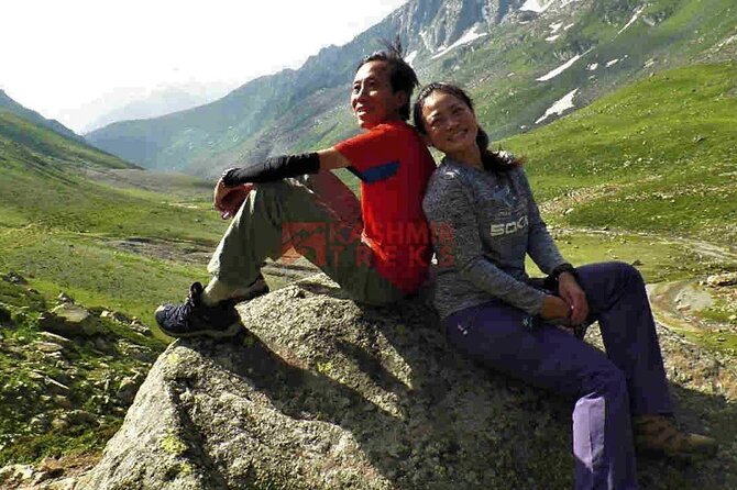 Kashmir Great Lakes Trek - Nichnai day: rising from 2,610m to the pass and onward