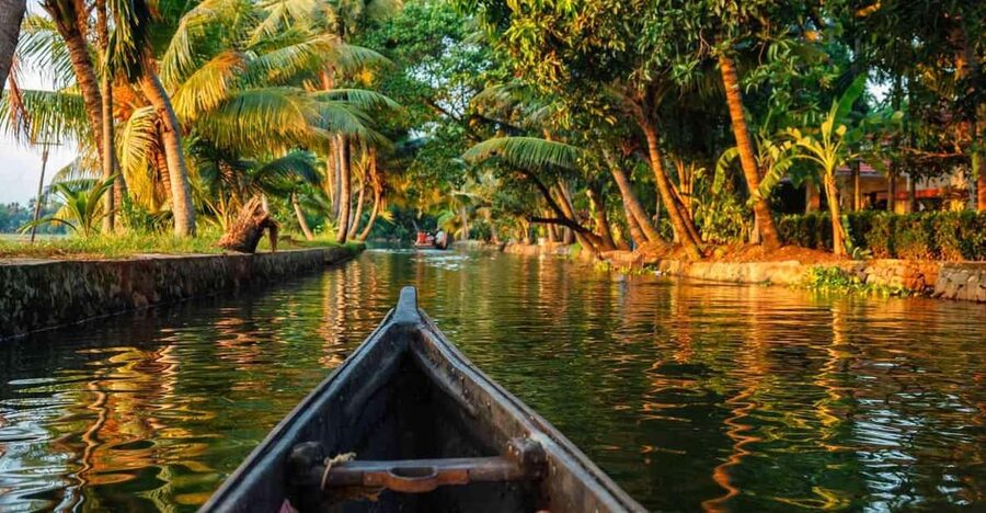 Kerala: Alappuzha River Cruise with Village Walk - How the 3-hour schedule plays out on the water