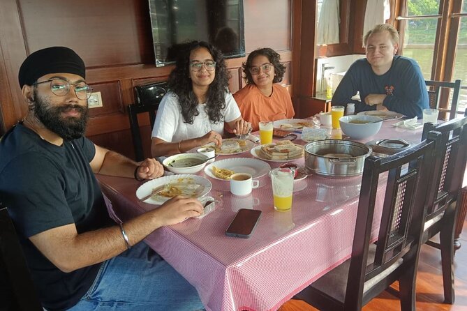Kerala Beauty, Kochi with Alleppey Houseboat Cruise -03 Days Tour - Mattancherry Palace and Dutch Cemetery: Short Visits That Still Hit