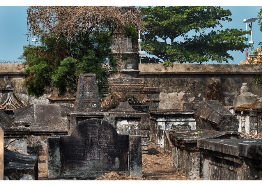 Kochi: Jewish Town Guided Walking Experience - Guides make the tour: Satish, Ashkar Rahim, and the storytelling factor