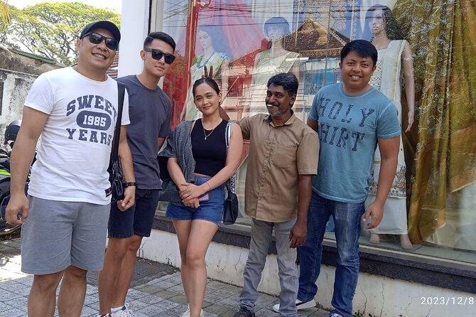 Kochi Local Sightseeing Tuk-Tuk Tour - Stop 1: Chinese Fishing Nets (Cheena Vala), quick and eye-catching