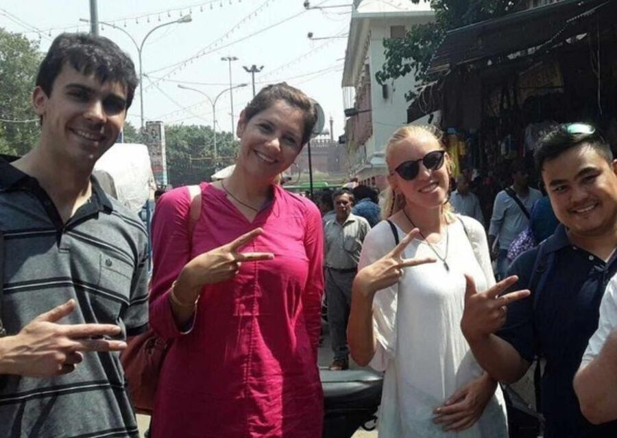 Kochi: Local Street Food Guided Walking Tour with Tastings - Why the Guide Makes or Breaks This Walk