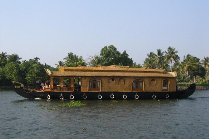 Kochi Private Tour: Kerala Backwater Houseboat Day Cruise in Aleppey - Alappuzha arrival and boarding rhythm