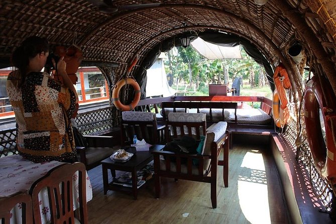 Kochi Private Tour: Overnight Alleppey Backwaters Houseboat Cruise - Day 2: breakfast, check-out, and returning to Kochi without drama