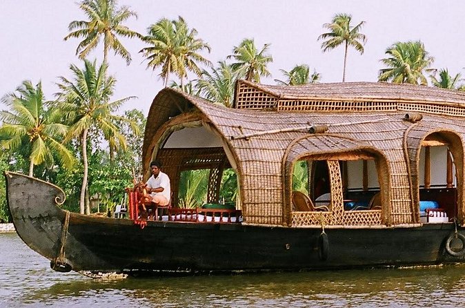 Kochi Private Tour: Overnight Alleppey Backwaters Houseboat Cruise - Price and value: what $225 per person really buys