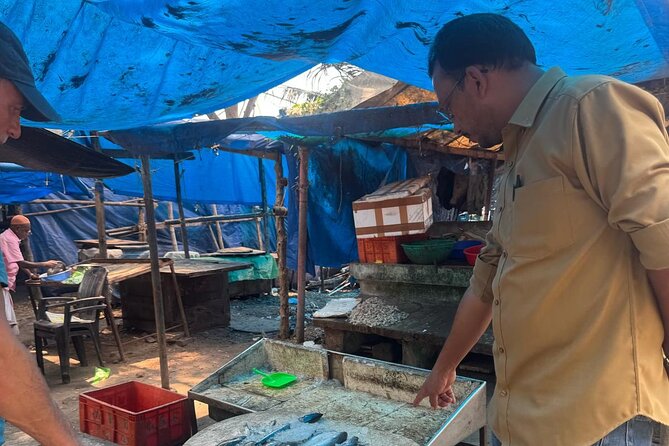 Kochi’s Best TukTuk Sightseeing Tour with Local Driver - Dhobi Khana public laundry and how daily life shapes the view