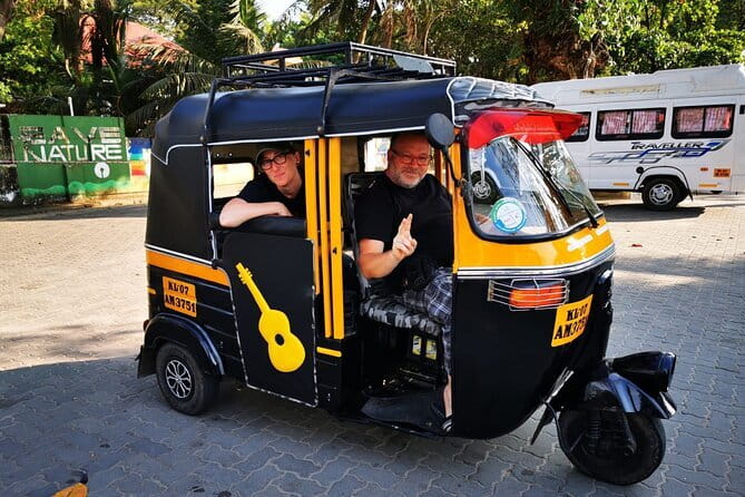 Kochi Sightseeing Tuk-Tuk Tour - Cochin Spice Market: a short stop where you can shop smart