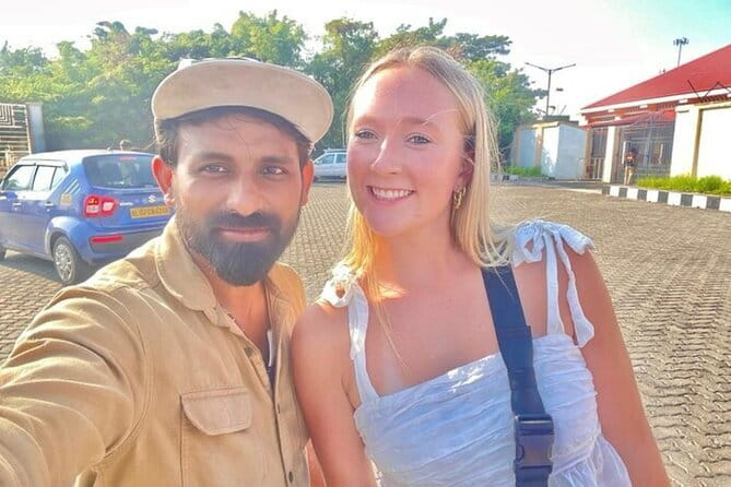 Kochi Sightseeing Tuk-Tuk Tour - Fort Kochi basics: St. Francis, the nets, the sea, and the Dutch Cemetery