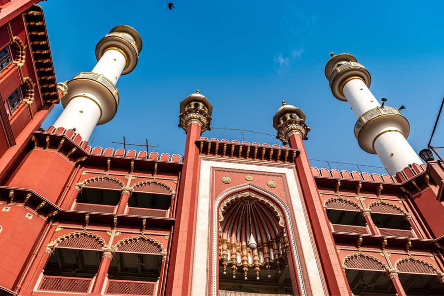 Kolkata: Full-Day Spirituality & Temples Tour - Pareshnath Temple: stained glass and why architecture matters on this day