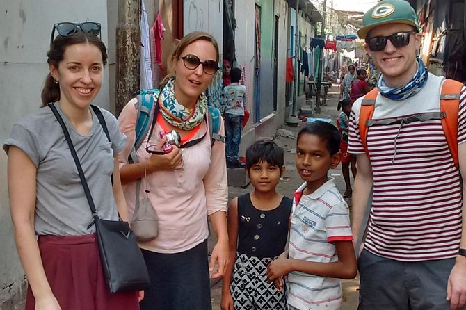 Kolkata Slum Walking Tour - Rubber, Leather Bags, and Recycling Plastic: Work You Can Actually Point To