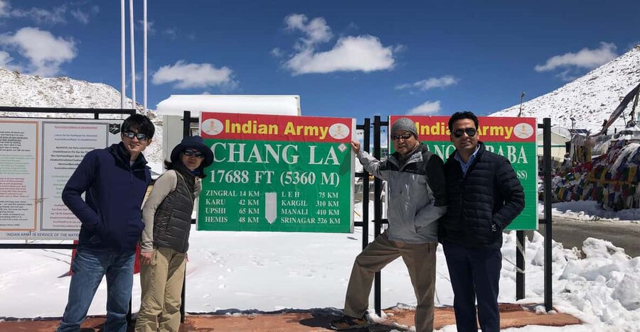 "Leh to Pangong Lake Sameday tour: A Day of Tranquil Wonders - Key moments you will remember