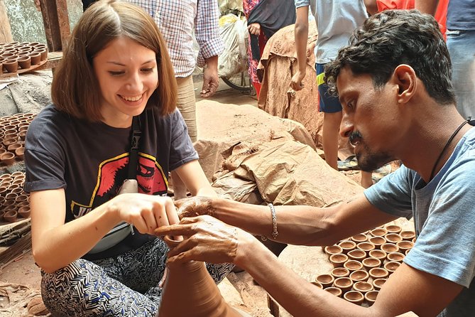 Life In Dharavi: A Guided Tour Of Dharavi Slum - Private Hotel Pickup, Air-Conditioned Comfort, and a Realistic Time Window