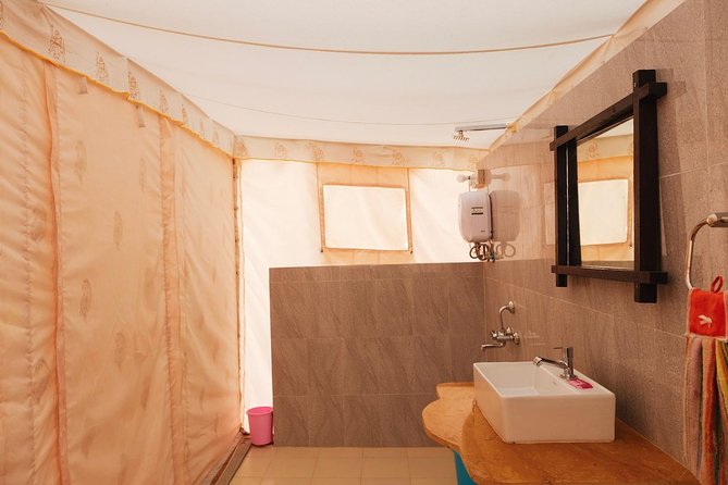 Luxury Overnight Camping Jaisalmer - The camel safari into the dunes: what you should expect from the ride