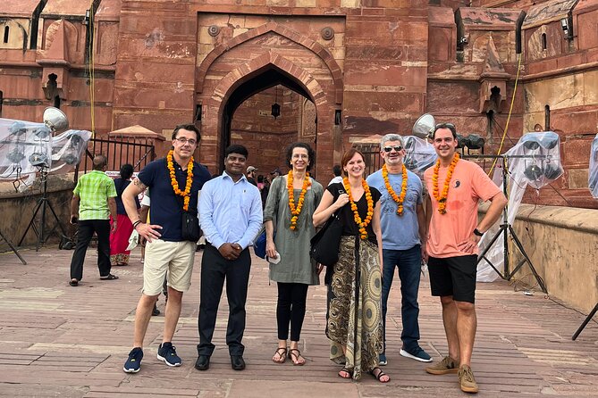 Luxury Taj Mahal Tour by Mercedes - BMW - Audi - Taj Mahal visit: guide stories, photo spots, and the golf cart shortcut