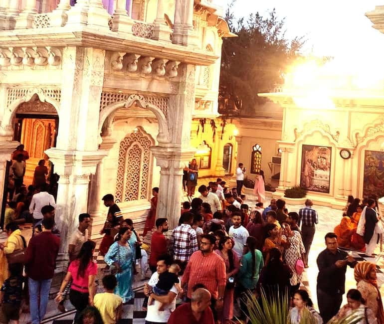 Magical Mathura Vrindavan Tour: Krishna's Homeland - Prem Mandir’s illuminated carvings: the visual payoff near the end