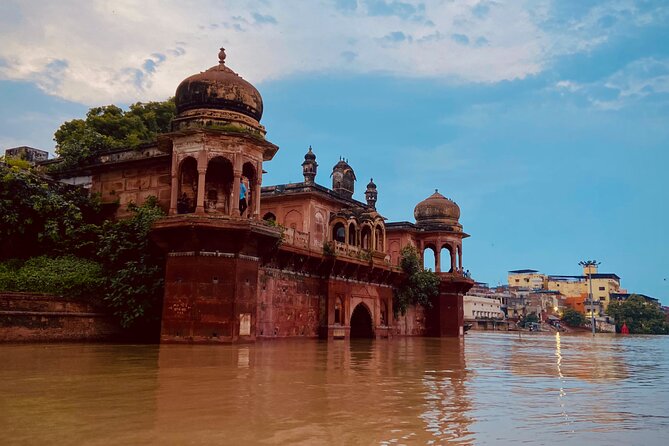 Marigold Boat Tour in Varanasi - Passing Manikarnika and Harishchandra from the riverfront