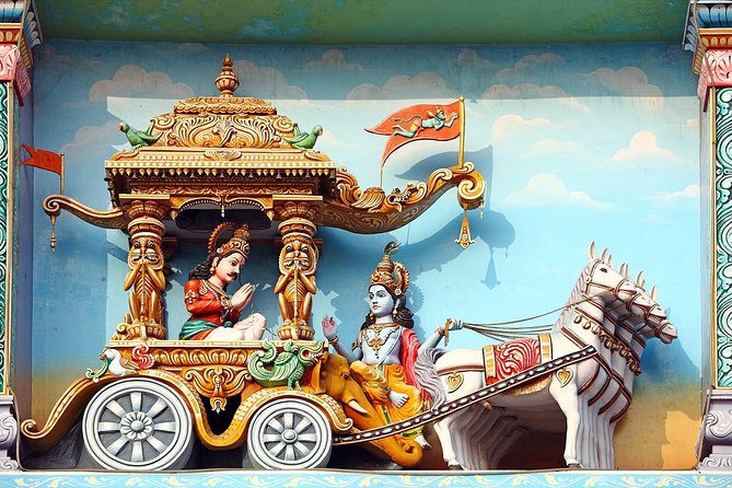 Marina Beach walking tour by tourism ministry approved company - Vivekananda House Stop: One Speech, Two Worlds