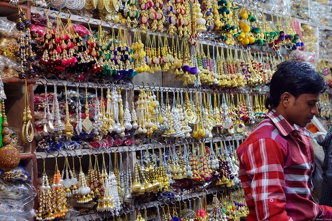 Masterji Kee Haveli Walk - Old Delhi Bazaar & Food Walk - Getting oriented at Chawri Bazar (and why it matters)
