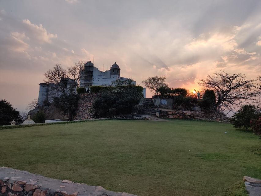 Monsoon Palace (Sajjangarh) E-bike Trail - Key Things That Make This E-bike Trail Worth Your Time